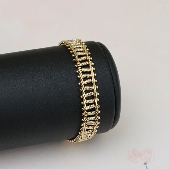 "Elegant Rose Gold Plated Bracelet with Textured Ladder Design, XPBL0858 - Picture 8 of 12